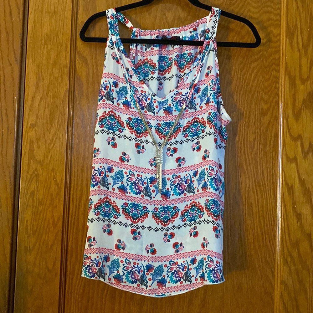 Light summer sleeves top